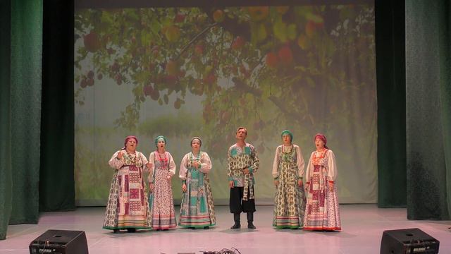 Таусень (Подкошёна травыкя и Ой дудки вы дудки) смотреть онлайн