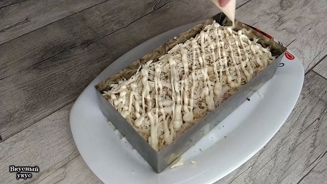 Альтернатива привычным салатам. Нежный салат из доступных продуктов смотреть онлайн