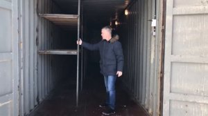 Контейнер для хранения вещей со стеллажами