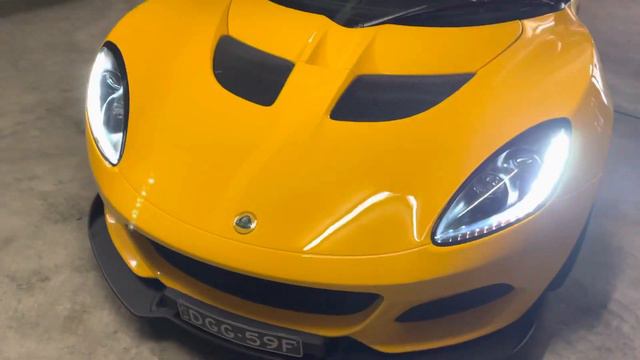Quick walkaround of my Lotus Elise Cup 250 Final Edition смотреть онлайн