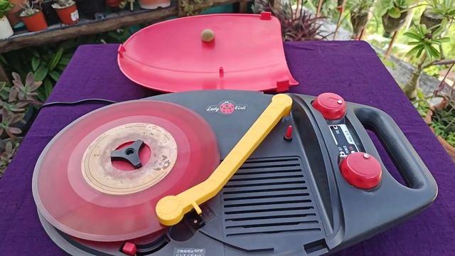 COLUMBIA SE-8 Portable Record Player || Serial# 6480692 смотреть онлайн