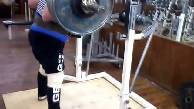 Валентин Дикуль приседает 220кг в 75 лет. смотреть онлайн