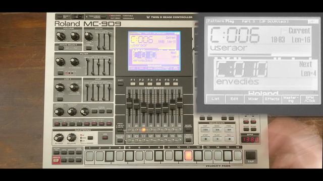 Roland MC-909 🔥Sound Generator Section Part 1 🔥 #MC909 #Groovebox #Tutorial смотреть онлайн