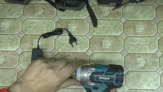 Дрель для ＂про＂ ？ Аккумуляторный гайковёрт с АЛИ. Drillpro KDW 9422. Обзор и разборка.Дрель для "про смотреть онлайн