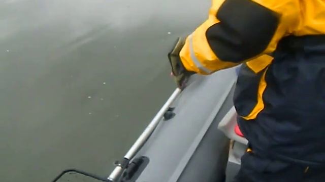 Рыбалка на Томи поздней осенью смотреть онлайн