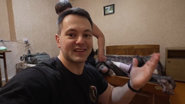 Семья шимпанзе Бони в сборе! | Обезьяна следит за игрой PS5 | Дан Запашный о воспитании животных смотреть онлайн