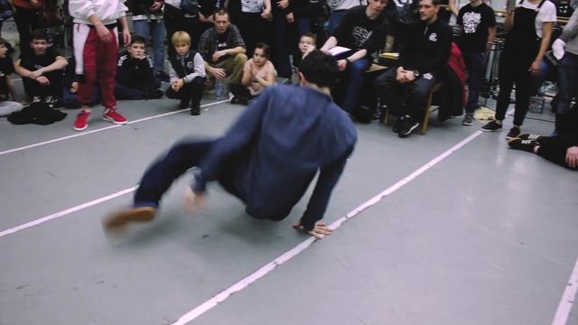 Break Dance Учитель-Ученик 1/4 Final | YOUNG AND DANGEROUS BATTLE смотреть онлайн