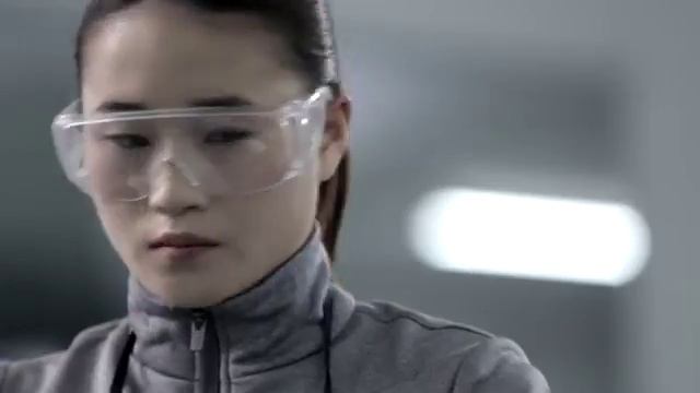 Как делают лучшие ракетки для бадминтона Li-Ning смотреть онлайн