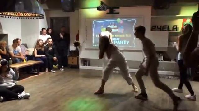 Academia de salsa /reggaeton vs palo смотреть онлайн