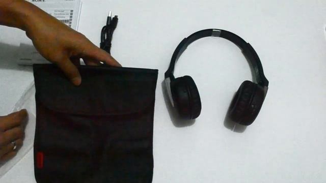 What's inside the box: Sony Bluetooth Headset - DR BTN200M смотреть онлайн