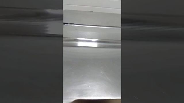 Видео работы машины для снятия пленки с рыбы и мяса Maja EVM 4004 | ЕстьБУ смотреть онлайн