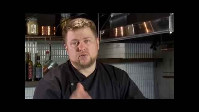 Рецепт английского десерта с яблоками и сливой. Готовим класический крамбл смотреть онлайн