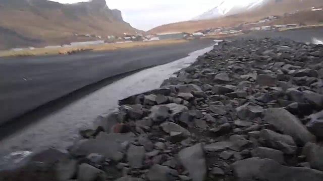 Путешествие к Южному побережью исландии черный пляж смотреть онлайн