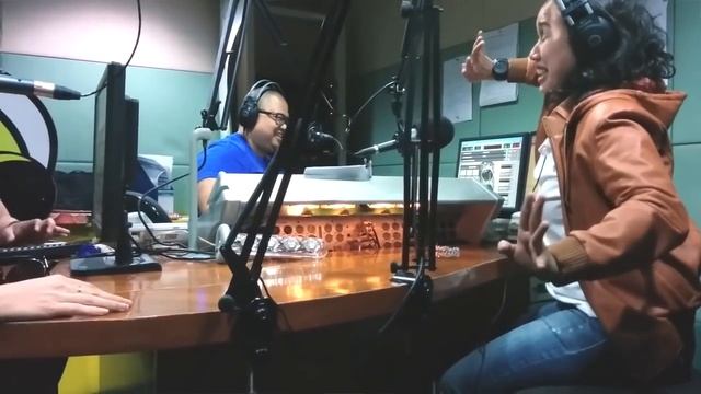Salah Sambung BF Bintang Film (Atiqah Hasiholan) смотреть онлайн