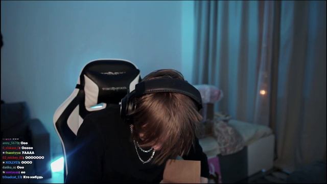 Дипинс распаковывает посылки от подписчиков + спалил пресс смотреть онлайн