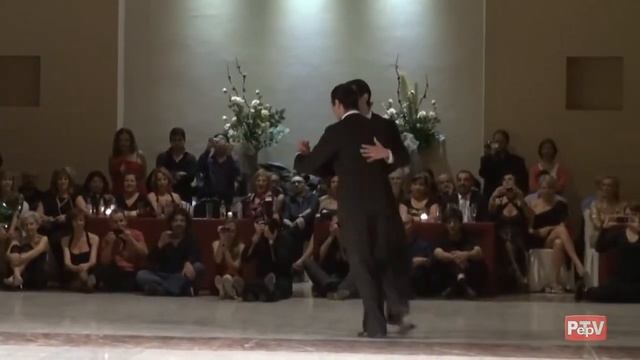 LOS HERMANOS MACANA (Братья Макано) в Севилье - милонга "Сувенир" смотреть онлайн