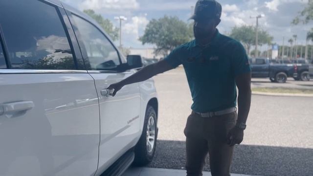 CERTIFIED PRE-OWNED 2020 CHEVROLET SUBURBAN 4WD LT смотреть онлайн
