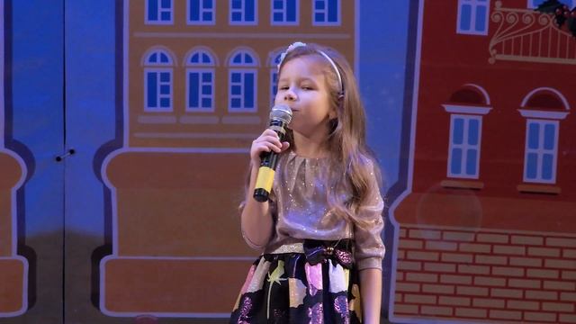 Я маму рисую. Автор: Дмитрий Воскресенский. Исполняет Макарова Алина. Студия "ДиВиСи". Тольятти-202 смотреть онлайн