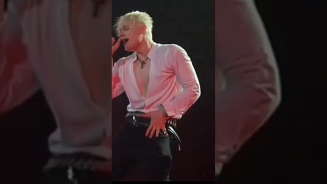 Танцы на стёклах ??? SHAMAN Зеленоград 29.05.29 смотреть онлайн