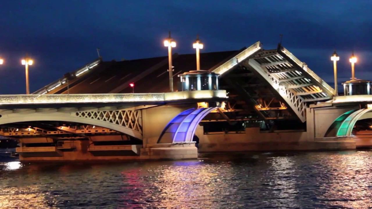 Развод Благовещенского моста (Санкт-Петербург, 18.06.2017) смотреть онлайн