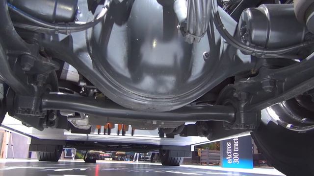 Mercedes-Benz eActros 300 Tractor Truck (2023) Exterior смотреть онлайн