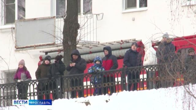 Пожар в клубе «Мед» в Ярославле: огонь повредил почти 1000 квадратных метров смотреть онлайн