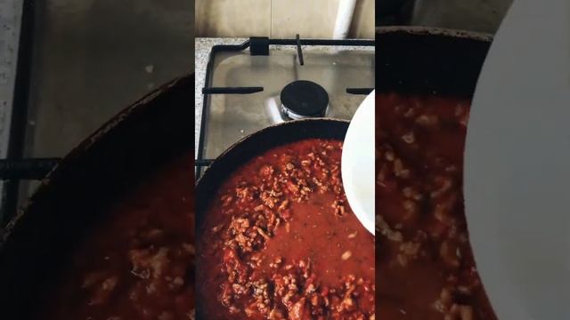 Готовим «Болоньезе в джакузи» смотреть онлайн