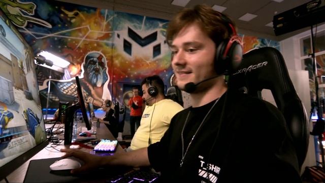 BUSTER ALL STARS: РЕКРЕНТ & KRAD ПРОТИВ NORB3R7 И EXILE! ТУРНИР БУСТЕРА 2Х2 ТРЕТИЙ ЧЕТВЕРТЬФИНАЛ! смотреть онлайн