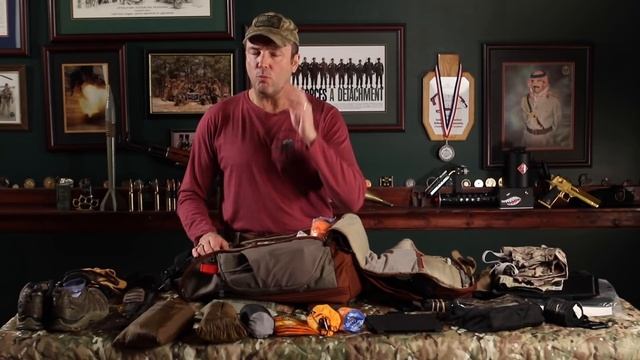 Green Beret's Cold Weather Bug Out Bag | Survival Prepper Quarantine isolation | Tactical Rifleman смотреть онлайн