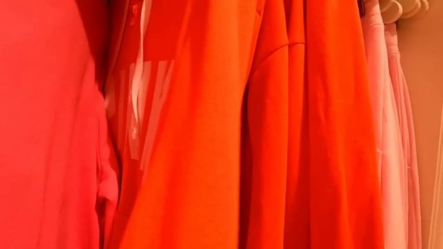 Семейный шопинг в США / Катя меряет купальник Victoria`s Secret? / SUNSHINE4LIFE смотреть онлайн