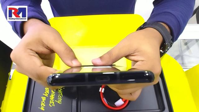 ONEPLUS 8T UNBOXING (CYBERPUNK EDITION) смотреть онлайн