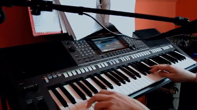 Davido- Wymarzona(cover) Yamaha PSR S- 770 смотреть онлайн