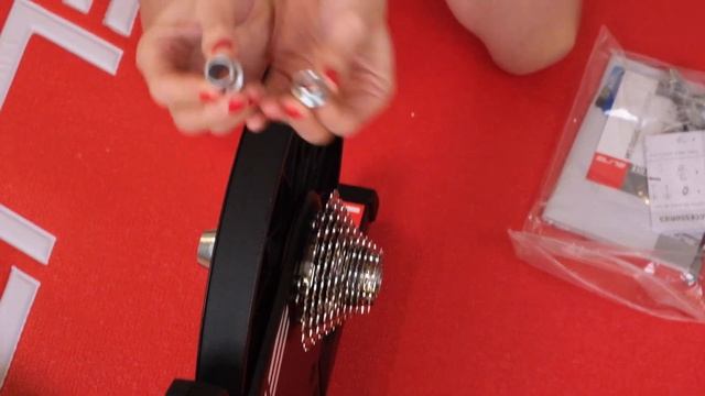 Justine Mattera Unboxing & Testing Rullo Interattivo ELITE SUITO