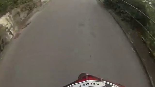 HM CRM 50 wheelie and crash смотреть онлайн