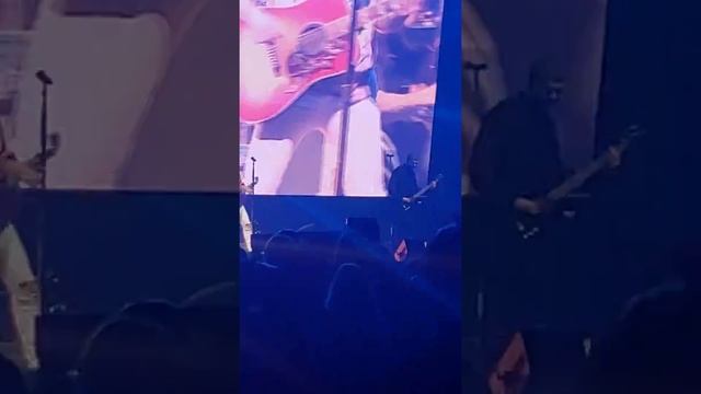 Who Do You Love/5 Seconds of Summer/ The Chainsmokers World War Joy Pittsburgh 10/11/19 смотреть онлайн