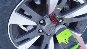 Тестируем ударный БЕЗЩЕТОЧНЫЙ аккумуляторный гайковерт GREENWORKS GD24IW 24 вольта.