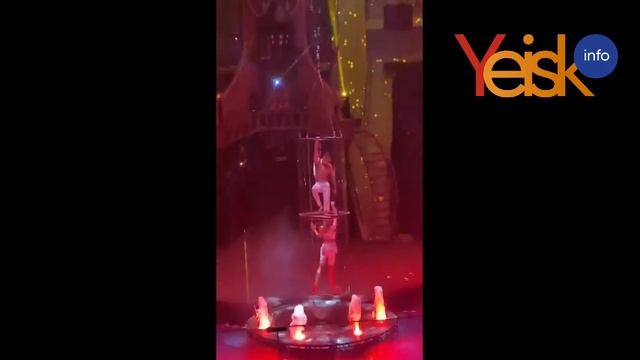 Ейчанин Александр Демченко в цирке Дю Солей