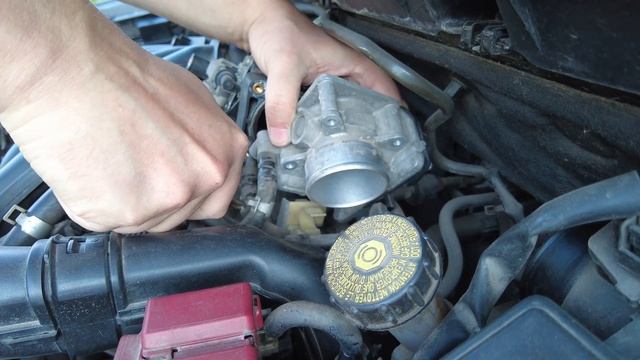 Чистка дроссельной заслонки Nissan Tiida, Nissan Note смотреть онлайн
