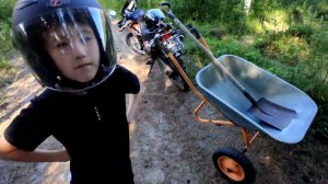 Прикрепил телегу к мотоциклу.