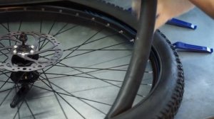 Как поменять камеру на велосипеде | Прокол колеса, что делать