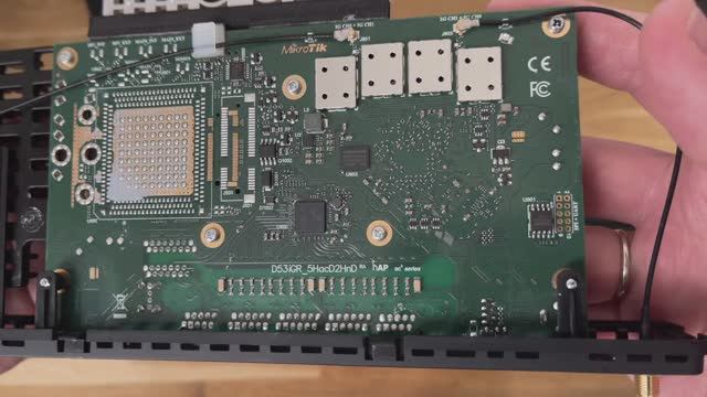 Обзор роутера Mikrotik Hap AC3: Не приносите это домой смотреть онлайн