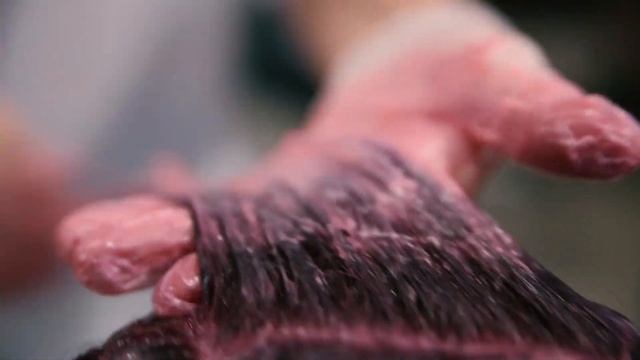 Окрашивание волос, стрижка смотреть онлайн