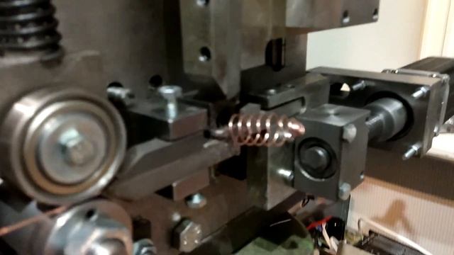 самодельный настольный пружинно-навивочный станок cnc-wire-bending-homemade machine смотреть онлайн