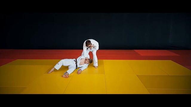 Yama Arashi / Подхват бедром с обратным захватом одноименного отворота смотреть онлайн