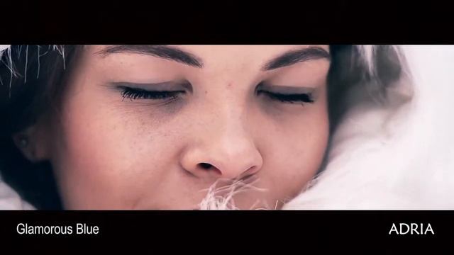 Glamorous Blue цветные линзы Adria, видео в линзах смотреть онлайн