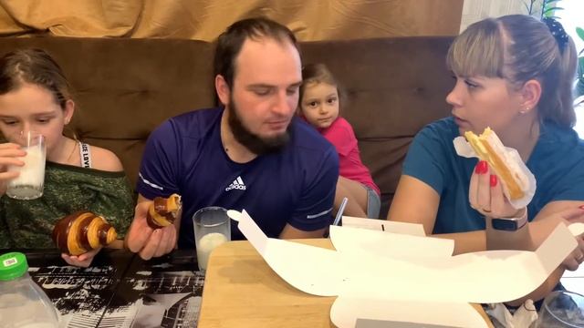 #МУКБАНГ/ ПОЕДАЕМ СЛАДОСТИ/ РОСТИ ПОПА / ЭКЛЕРЫ/КРУАССАНЫ смотреть онлайн