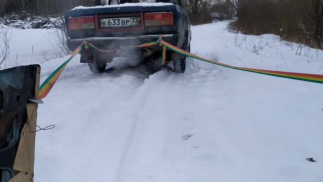 САНИ ИЗ КРЫШИ ВАЗА ОПАСНО НО ВЕСЕЛО! ЗАЦЕПИЛИ СНОУБОРД смотреть онлайн
