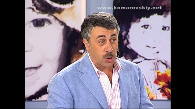 Чем поить ребёнка с повышенной температурой? - Доктор Комаровский смотреть онлайн