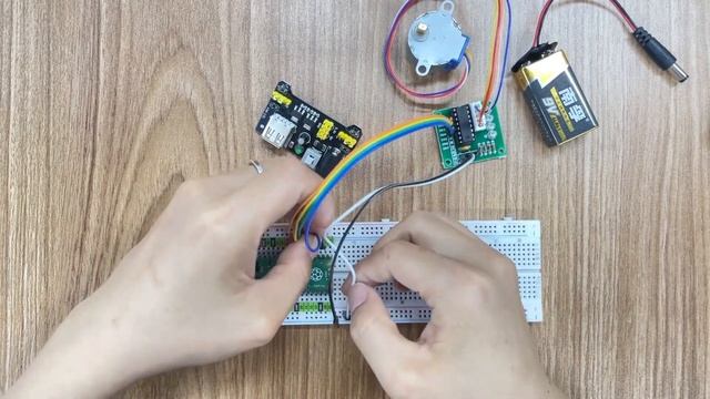 Chapter 20 Stepper Motor - Starter Kit For Pico