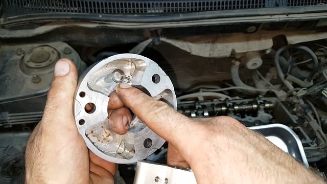 Toyota lexus стук при запуске двигателя смотреть онлайн